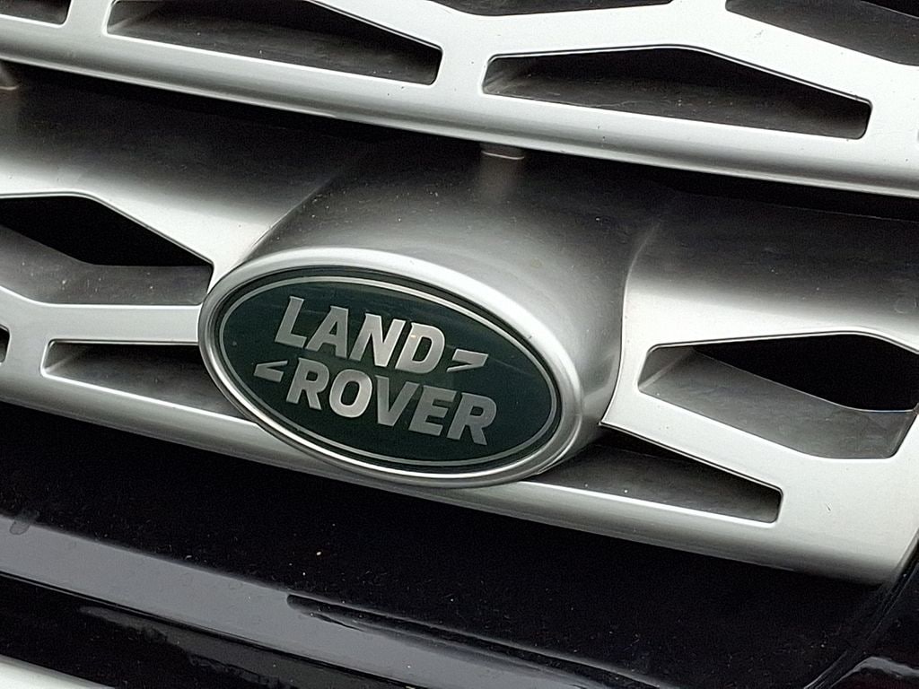 Thumbnail: 2016 Land Rover Range Rover Sport - 30