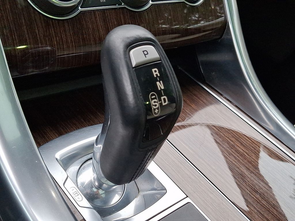 Thumbnail: 2016 Land Rover Range Rover Sport - 8