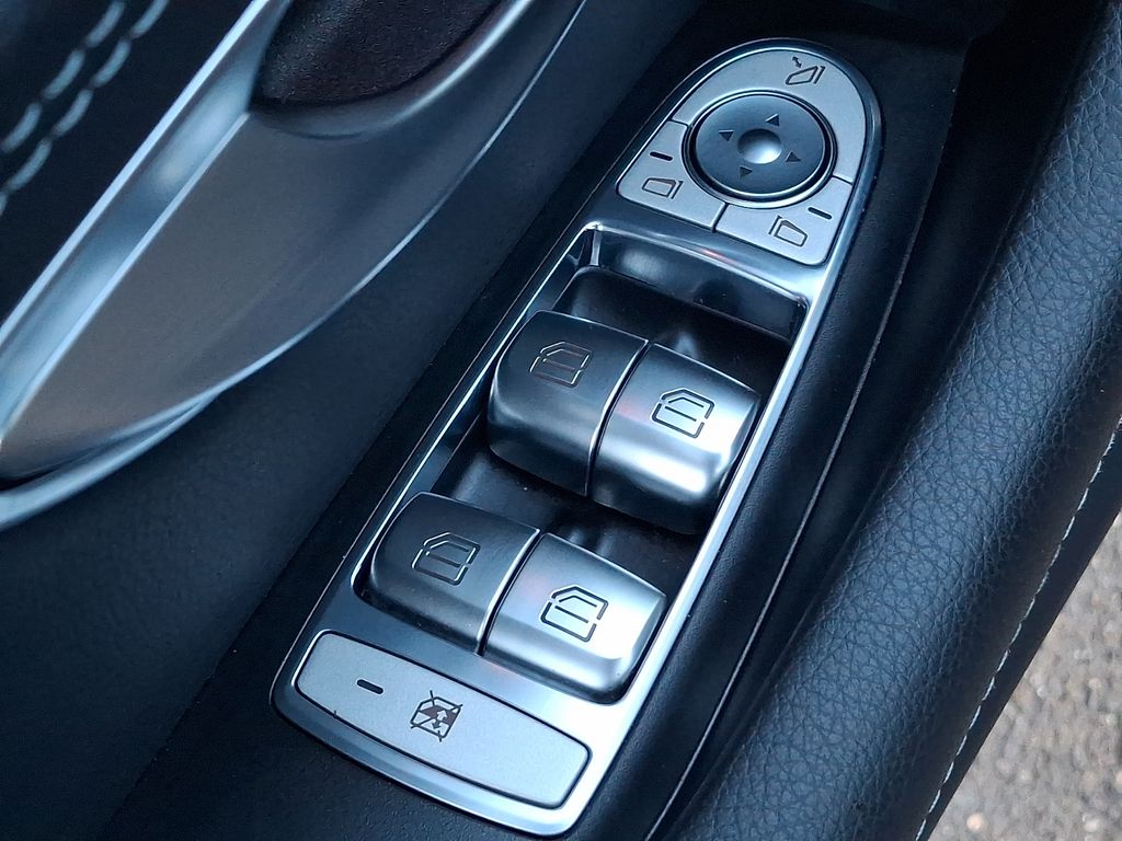 Thumbnail: 2022 Mercedes-Benz CLS - 26