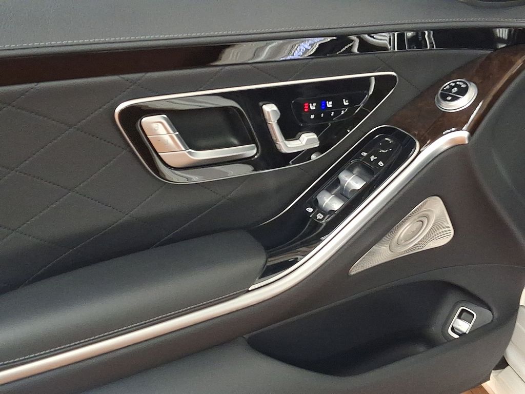 Thumbnail: 2021 Mercedes-Benz S-Class - 15