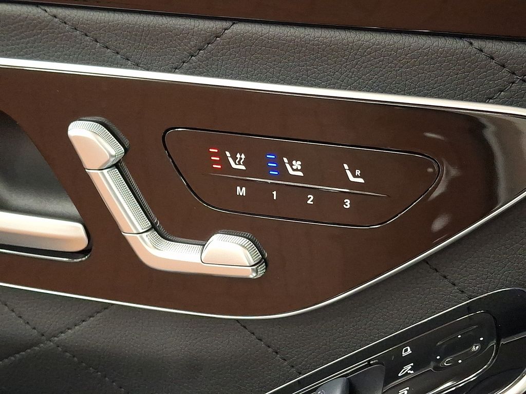 Thumbnail: 2021 Mercedes-Benz S-Class - 23