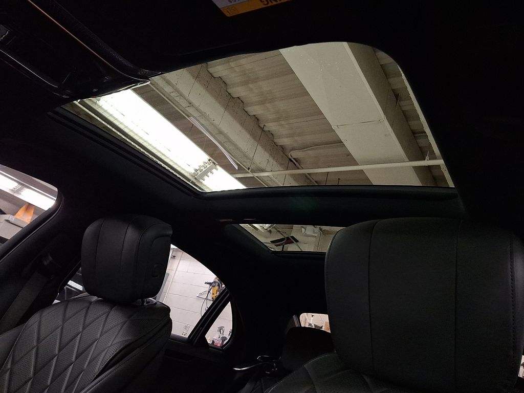 Thumbnail: 2021 Mercedes-Benz S-Class - 16