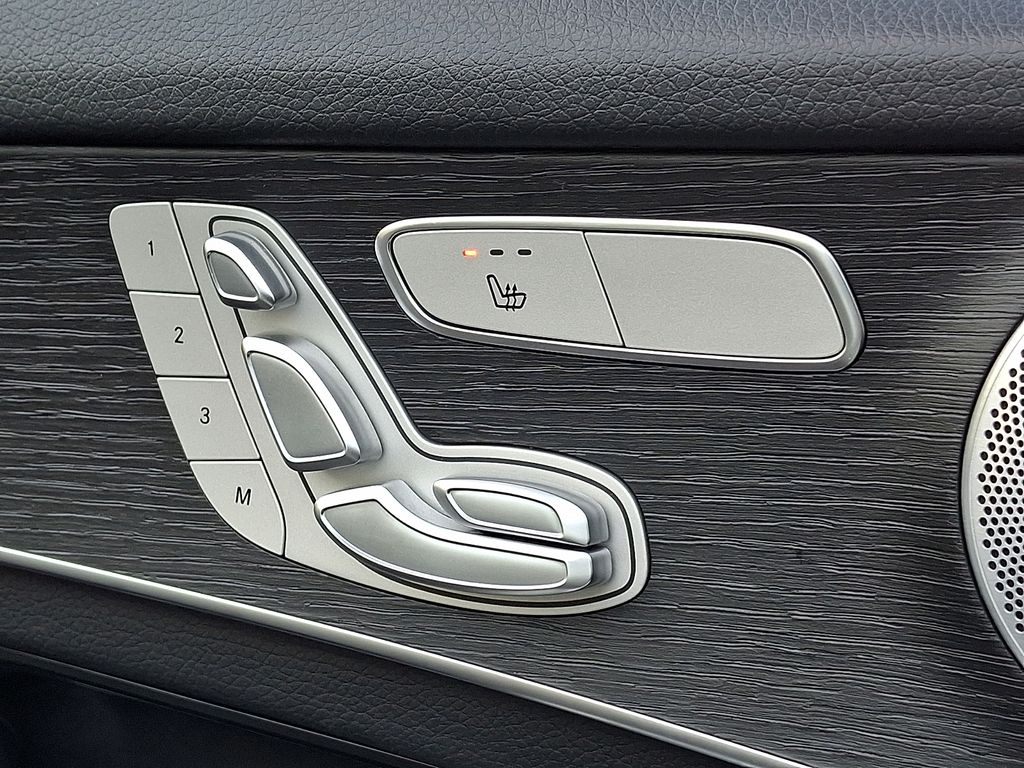 Thumbnail: 2021 Mercedes-Benz GLC - 26