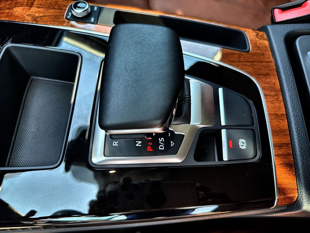 Thumbnail: 2022 Audi Q5 - 13