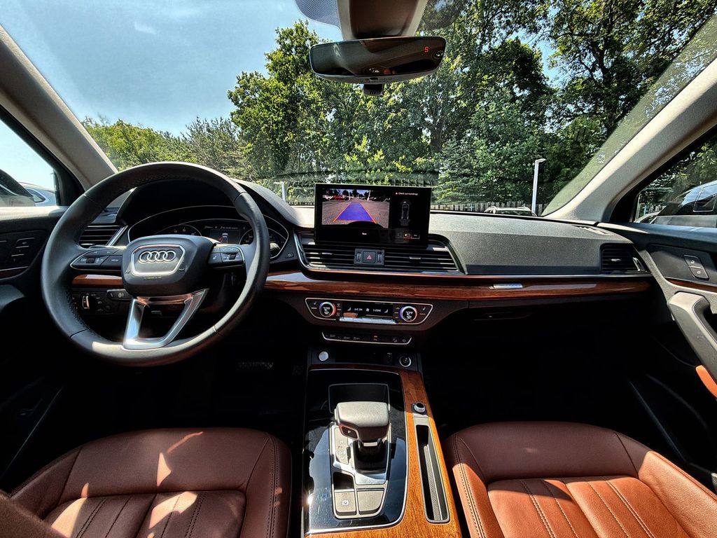 Thumbnail: 2022 Audi Q5 - 2