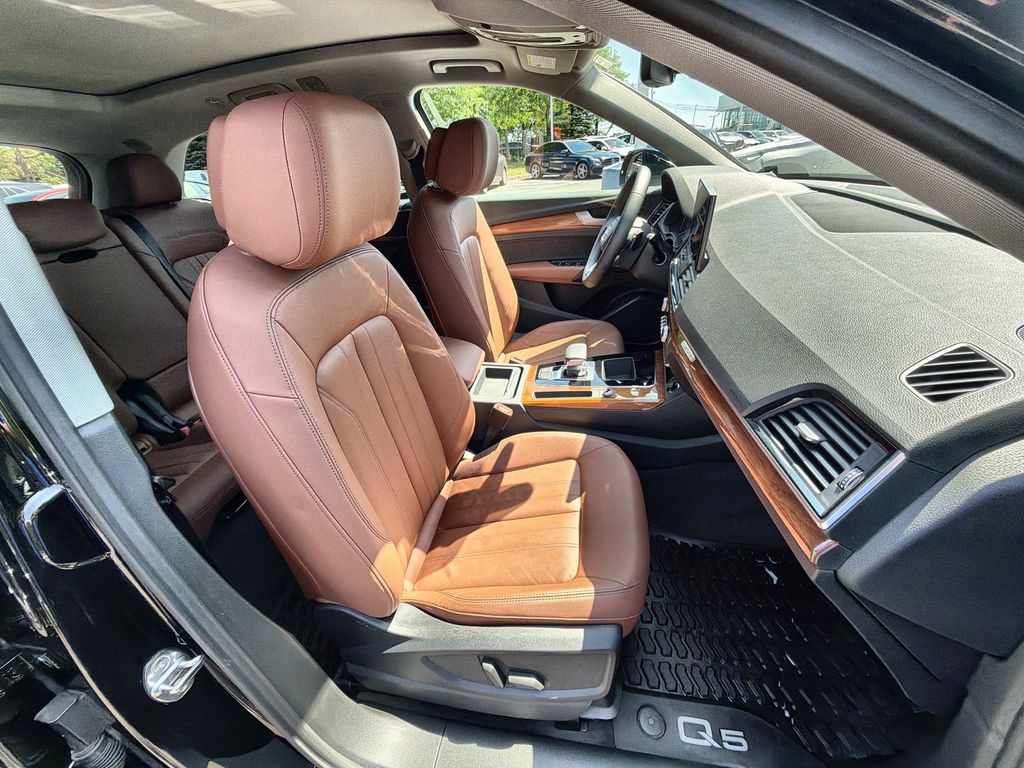 Thumbnail: 2022 Audi Q5 - 29