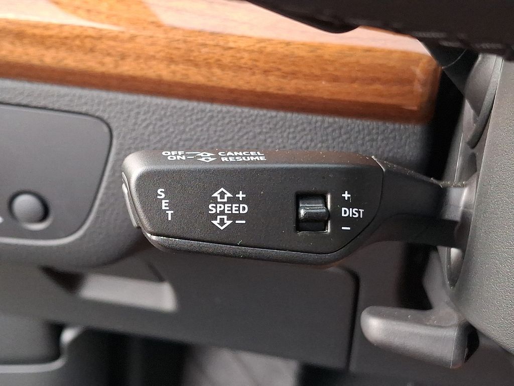 Thumbnail: 2023 Audi Q5 - 22