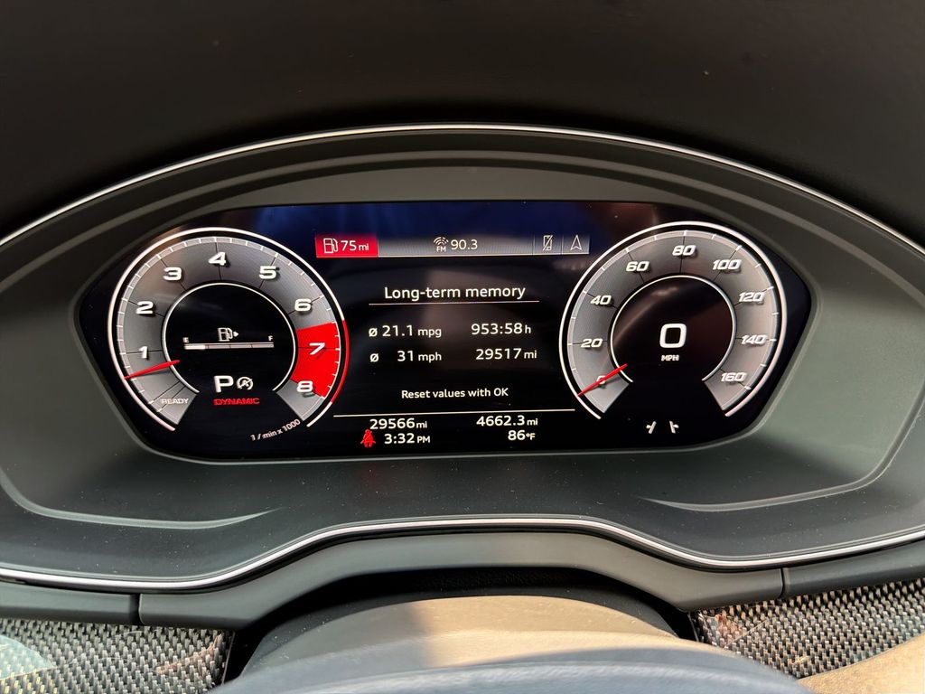 Thumbnail: 2023 Audi SQ5 - 16