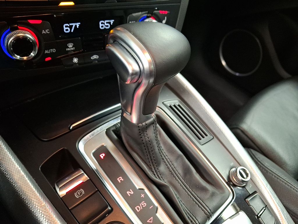 Thumbnail: 2016 Audi Q5 - 10