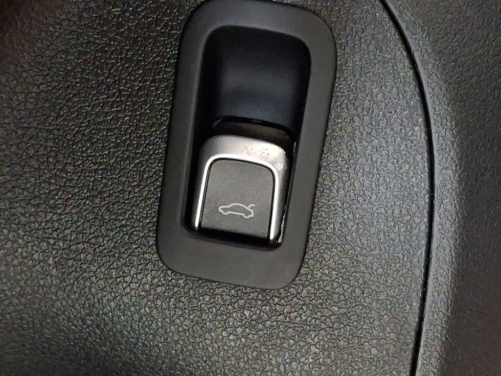 Thumbnail: 2016 Audi Q5 - 28