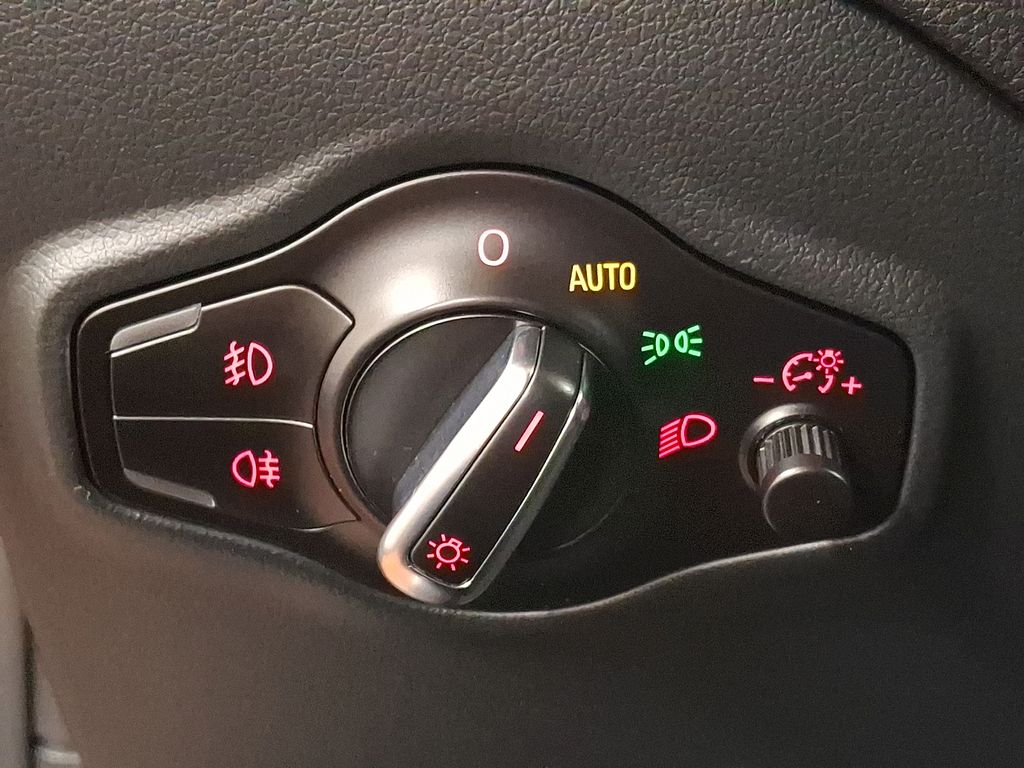 Thumbnail: 2016 Audi Q5 - 26