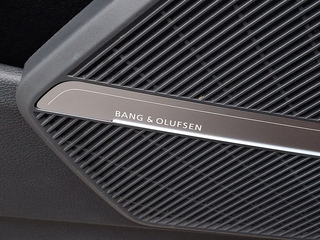 Thumbnail: 2023 Audi Q5 - 6
