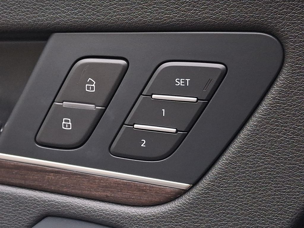 Thumbnail: 2023 Audi Q5 - 26