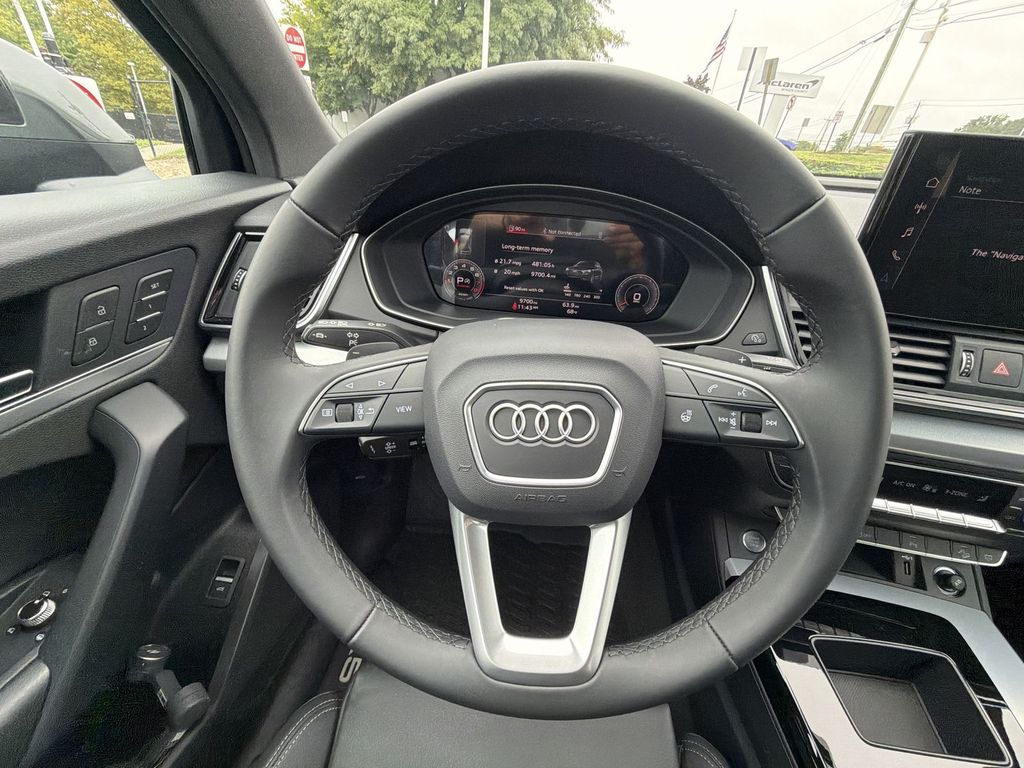 Thumbnail: 2024 Audi Q5 - 10