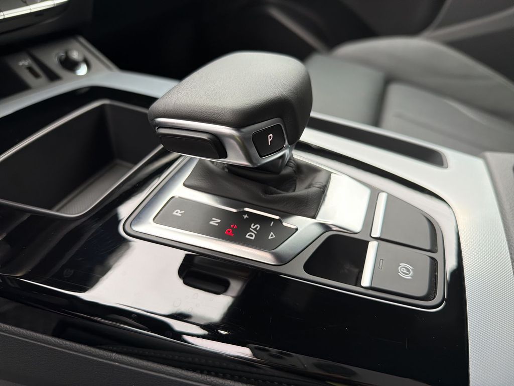 Thumbnail: 2024 Audi Q5 - 15