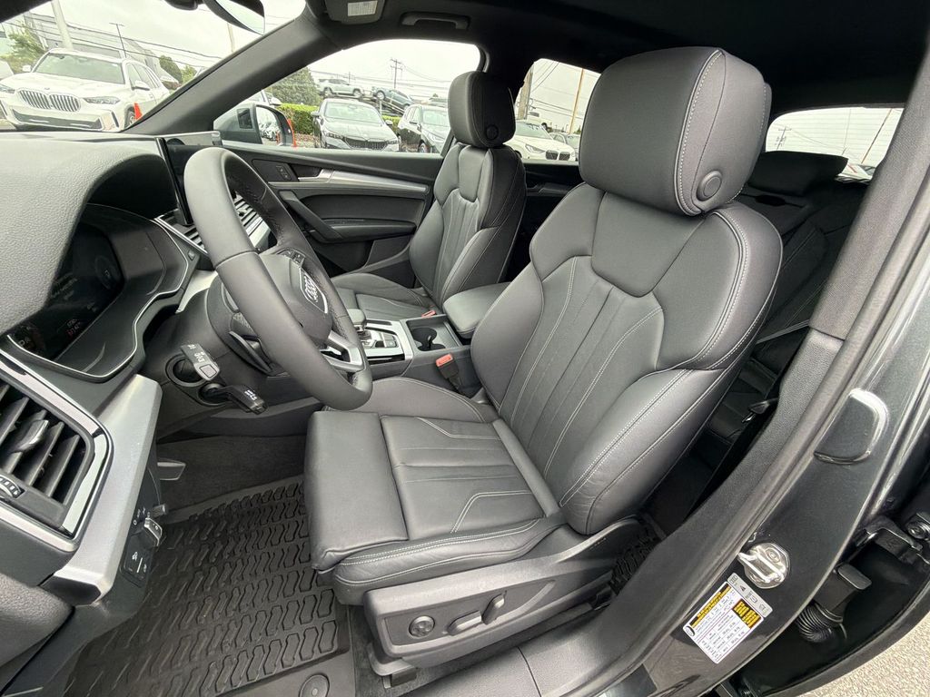 Thumbnail: 2024 Audi Q5 - 12