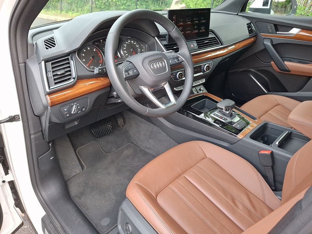 Thumbnail: 2022 Audi Q5 - 2