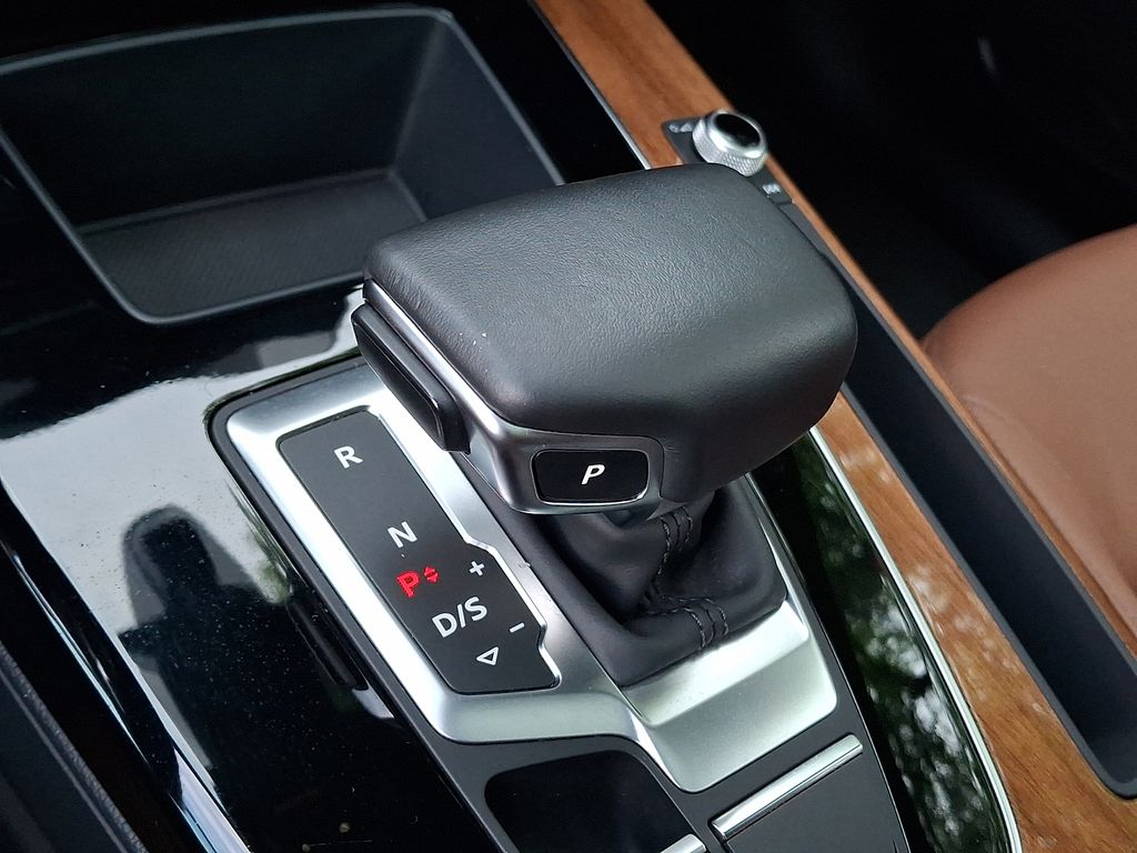 Thumbnail: 2022 Audi Q5 - 10