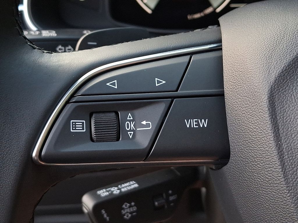 Thumbnail: 2023 Audi Q7 - 21