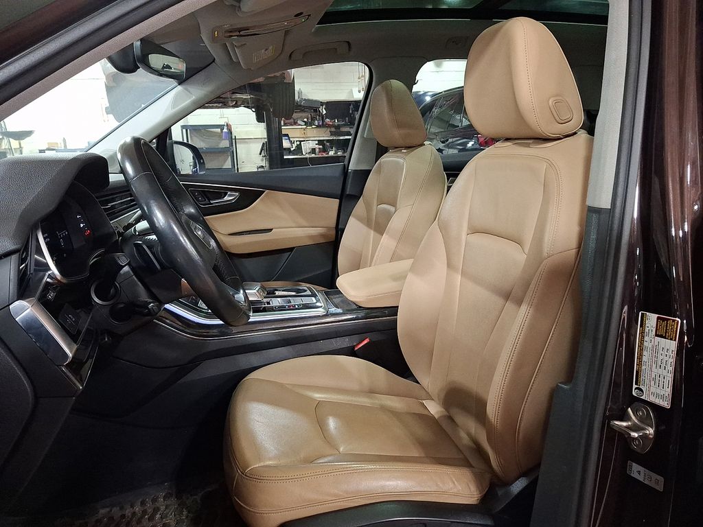 Thumbnail: 2021 Audi Q7 - 6