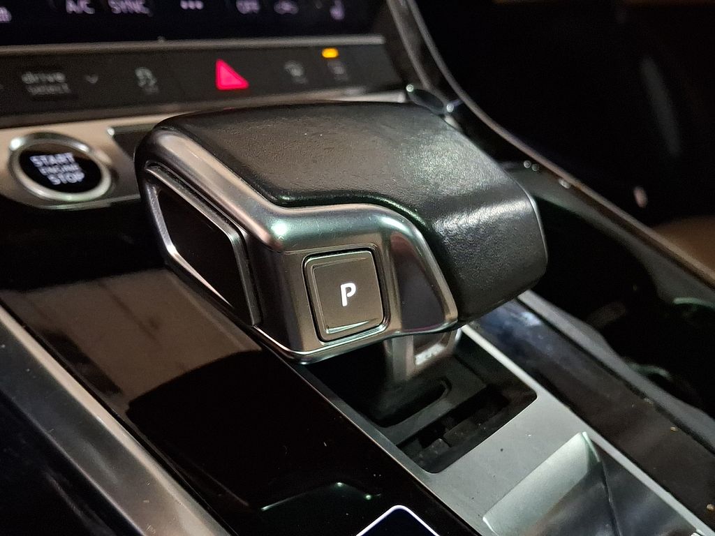 Thumbnail: 2021 Audi Q7 - 9