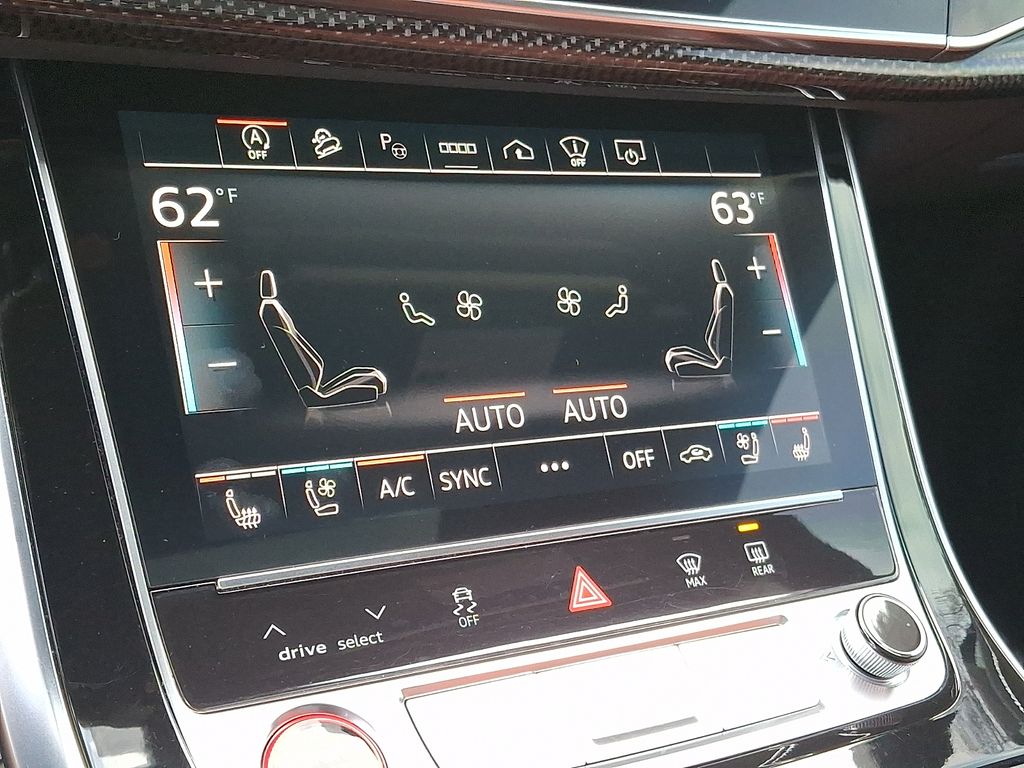 Thumbnail: 2023 Audi SQ7 - 8
