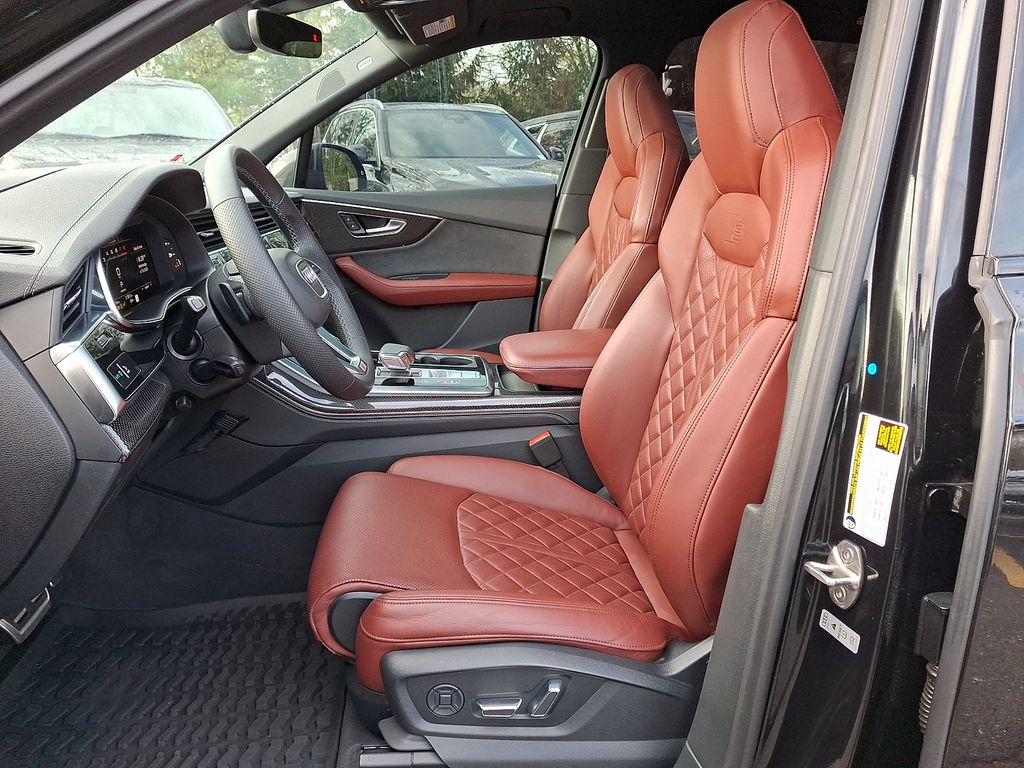 Thumbnail: 2023 Audi SQ7 - 6