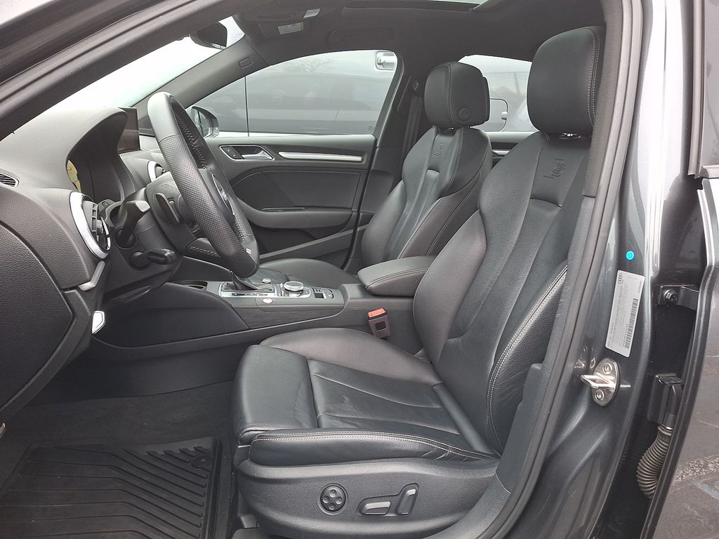 Thumbnail: 2018 Audi S3 - 6