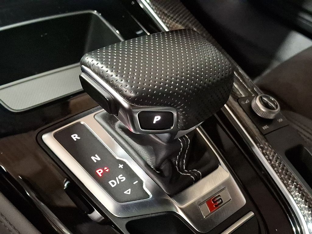 Thumbnail: 2021 Audi S4 - 10