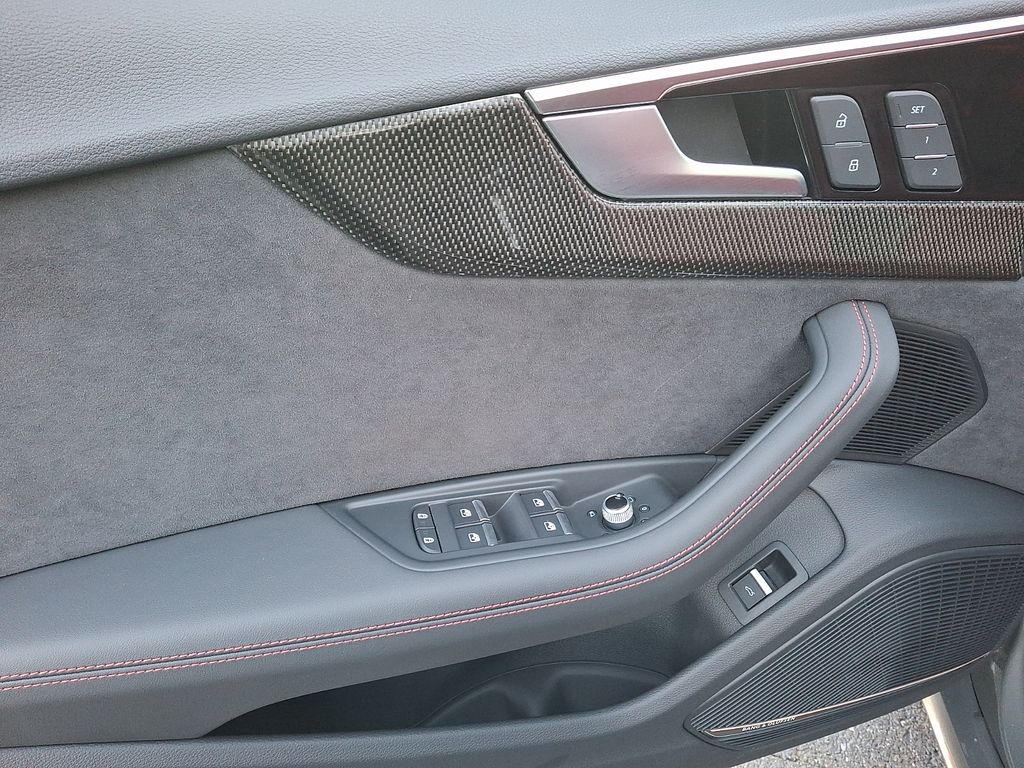 Thumbnail: 2025 Audi S5 - 16