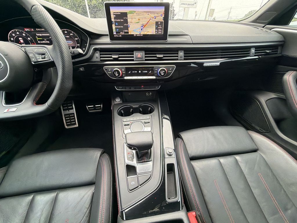 Thumbnail: 2019 Audi A4 - 13