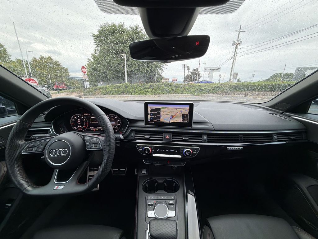 Thumbnail: 2019 Audi A4 - 2