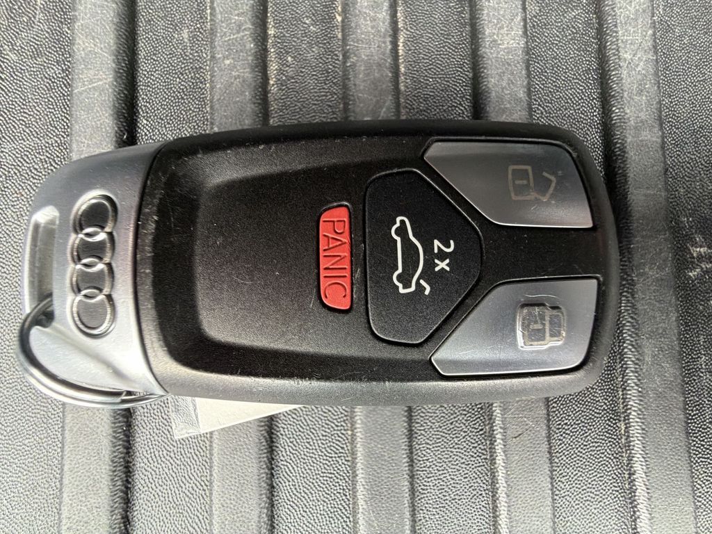 Thumbnail: 2019 Audi A4 - 17