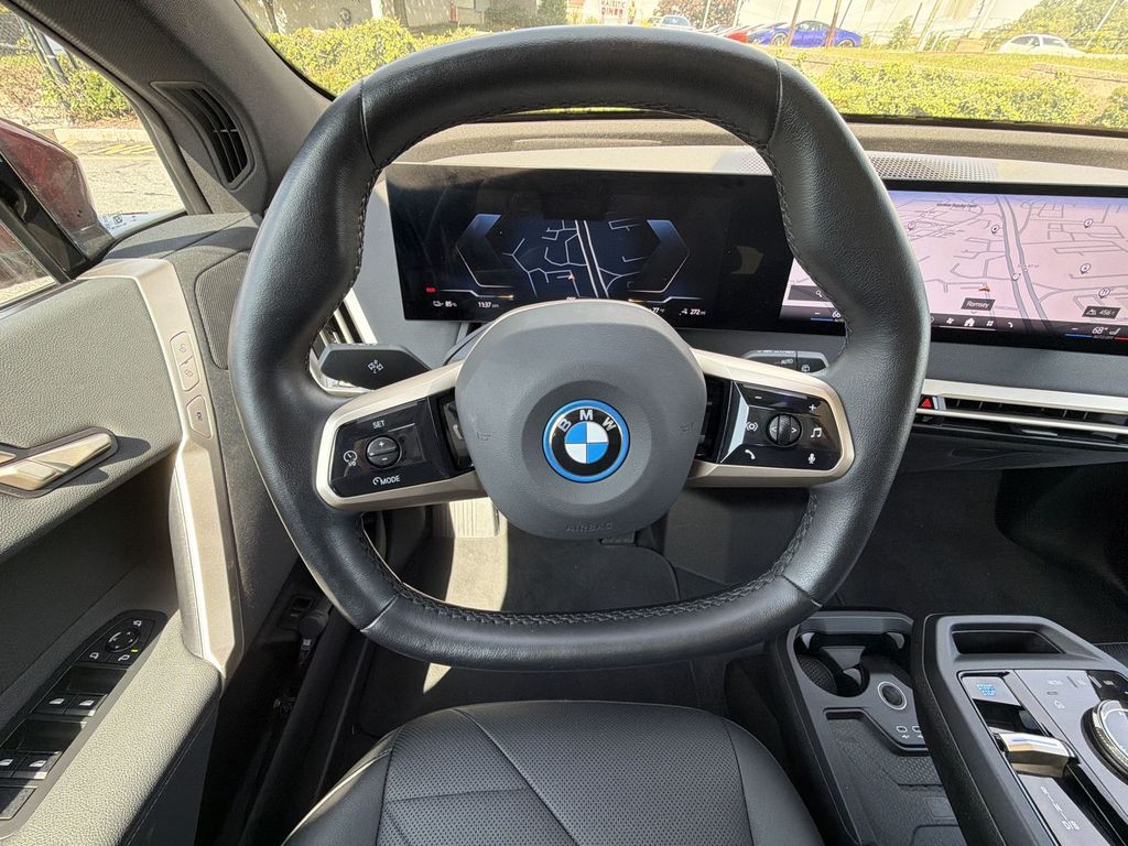 Thumbnail: 2024 BMW iX - 9