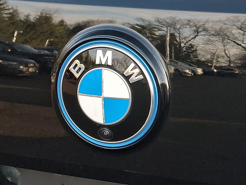 Thumbnail: 2024 BMW iX - 30