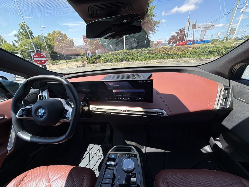 Thumbnail: 2024 BMW iX - 2