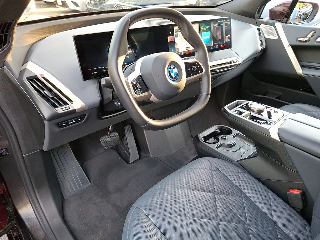 Thumbnail: 2023 BMW iX - 2