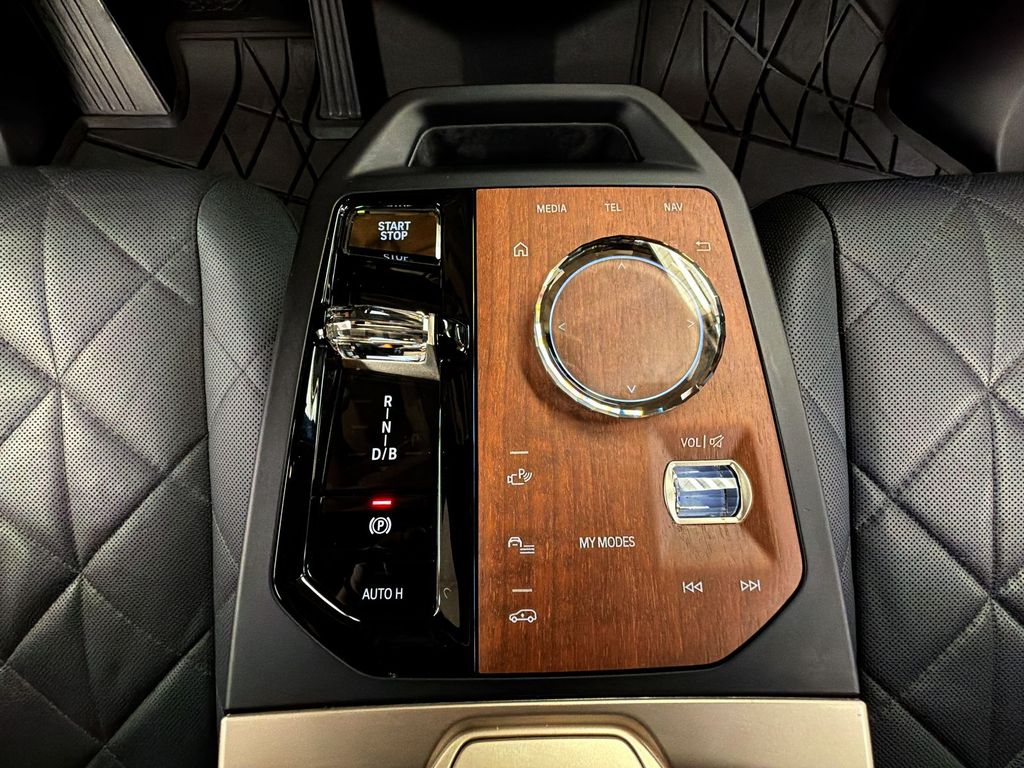Thumbnail: 2024 BMW iX - 28
