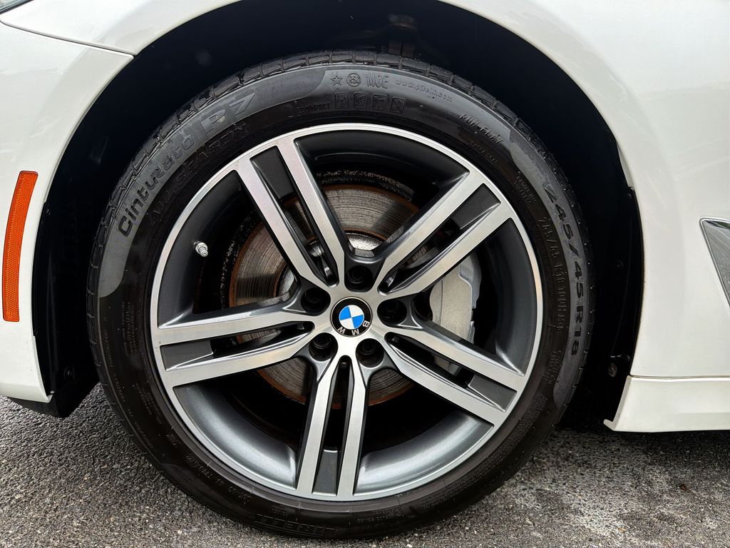 Thumbnail: 2023 BMW 5 Series - 8