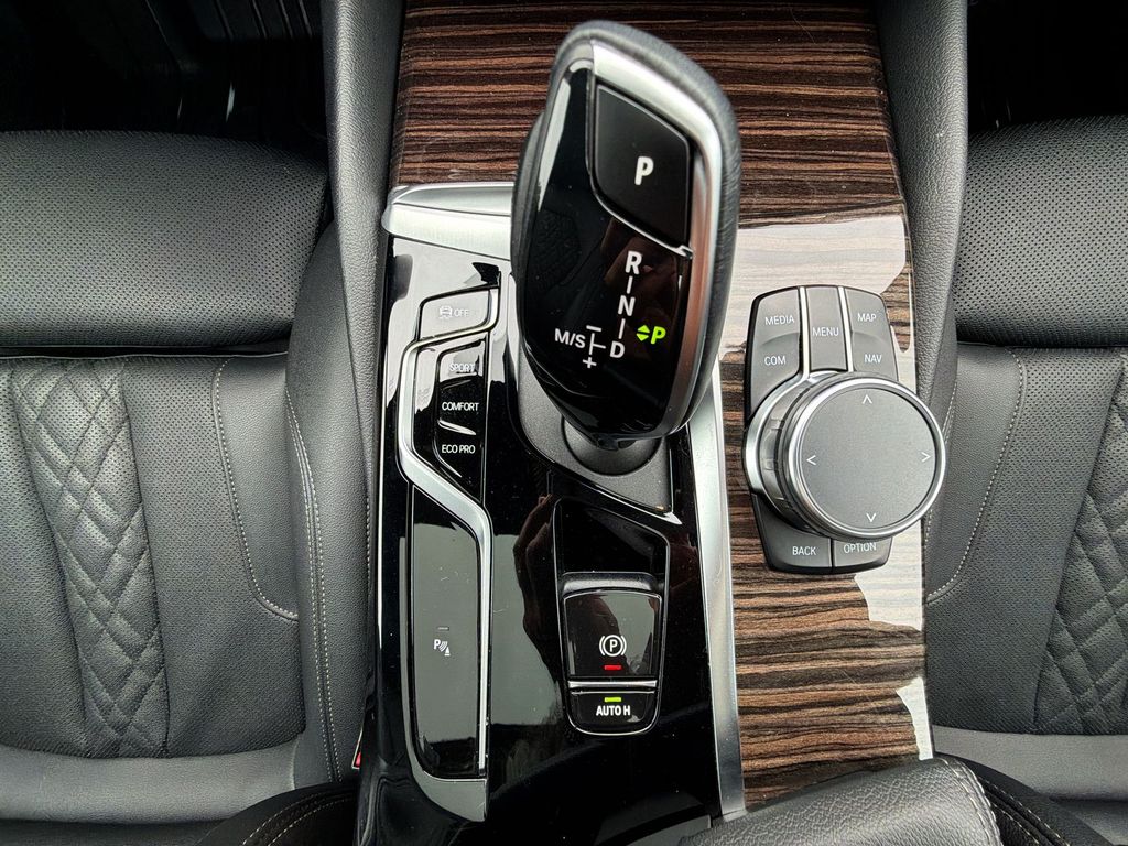 Thumbnail: 2023 BMW 5 Series - 15