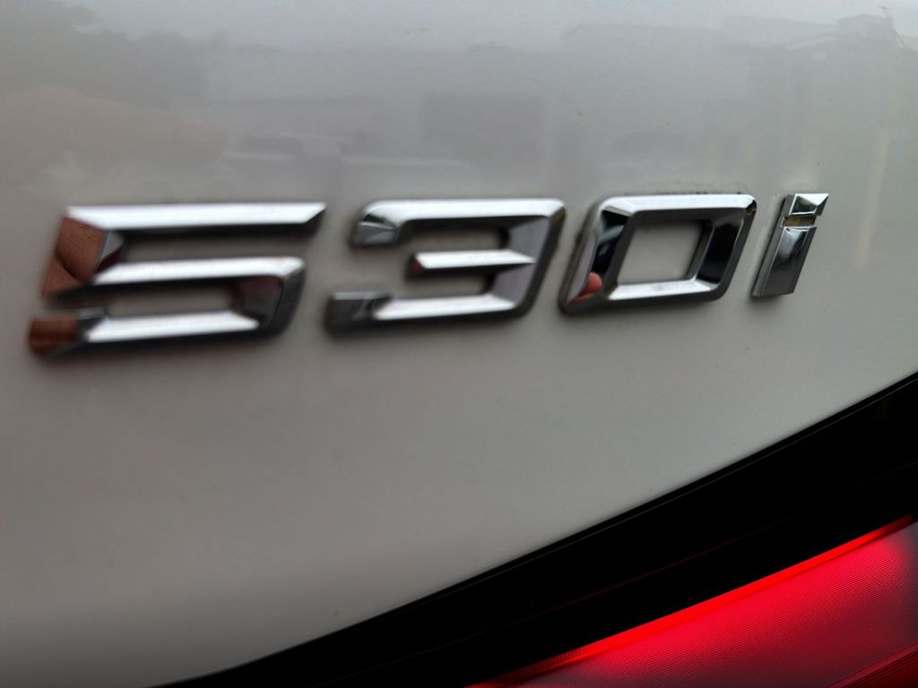 Thumbnail: 2023 BMW 5 Series - 7