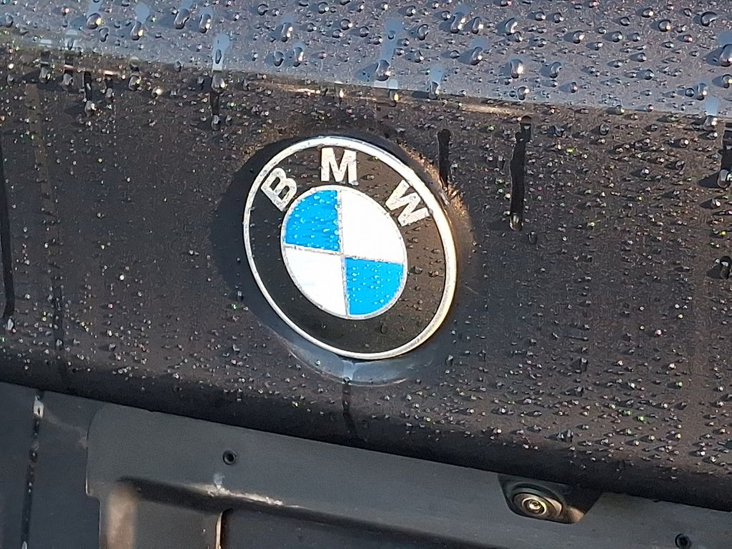 Thumbnail: 2023 BMW 5 Series - 30