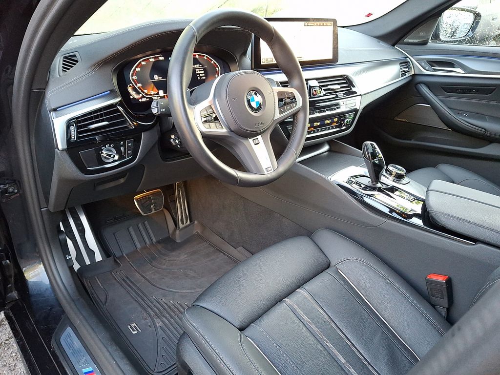 Thumbnail: 2023 BMW 5 Series - 2