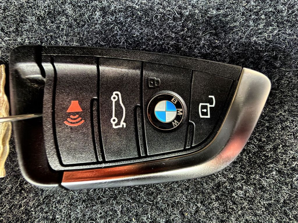 Thumbnail: 2026 BMW 3 Series - 17