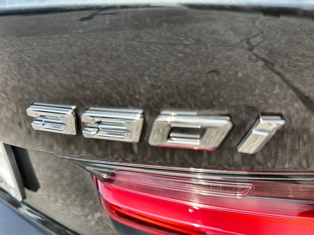 Thumbnail: 2026 BMW 3 Series - 7