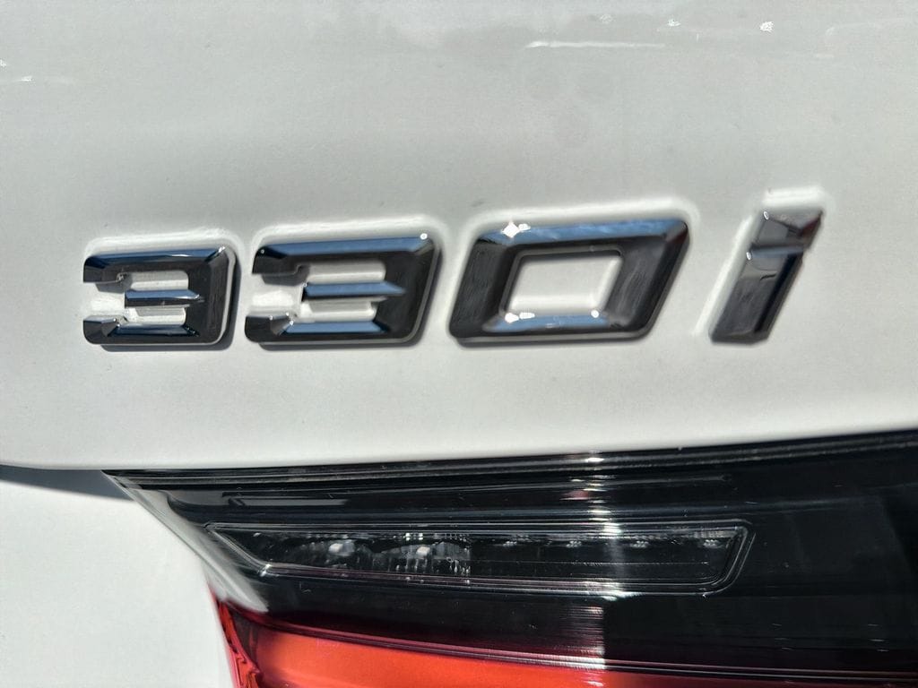 Thumbnail: 2026 BMW 3 Series - 7