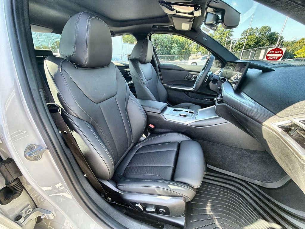 Thumbnail: 2026 BMW 3 Series - 29