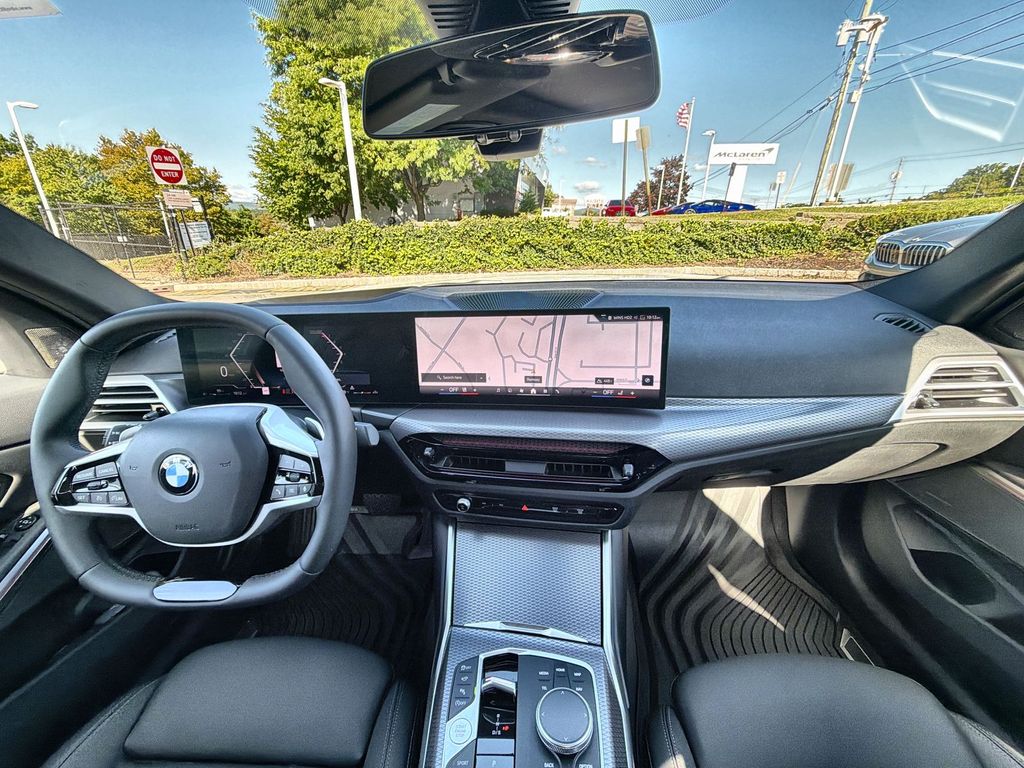 Thumbnail: 2026 BMW 3 Series - 2