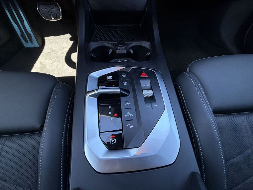 Thumbnail: 2026 BMW 2 Series - 15