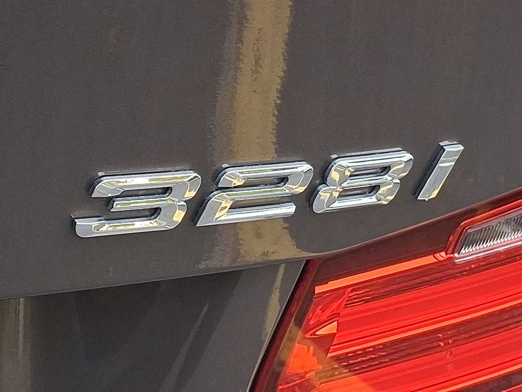 Thumbnail: 2015 BMW 3 Series - 29